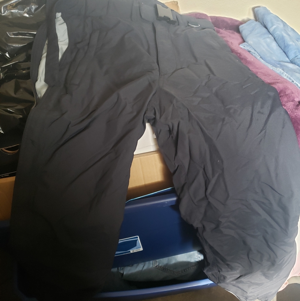 Snowboard pants